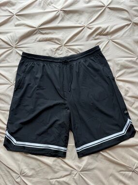 ALO Yoga Men’s 9” Traction Arena Short